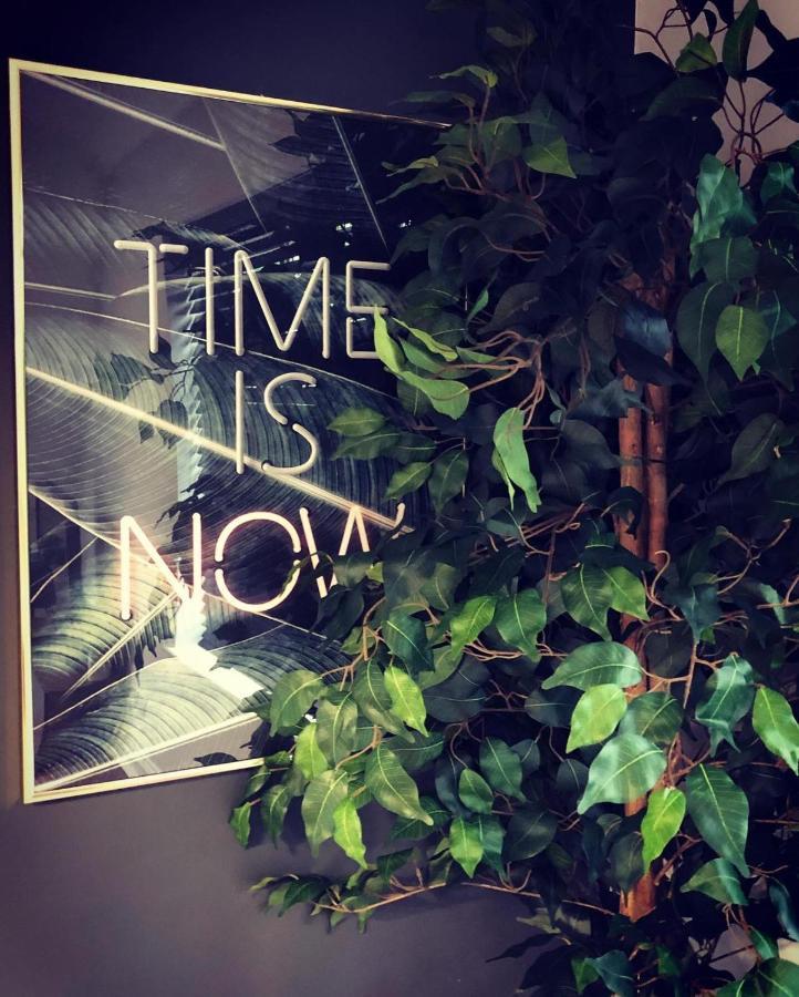 Time Is Now! Beautiful Apartment In Йорк Экстерьер фото